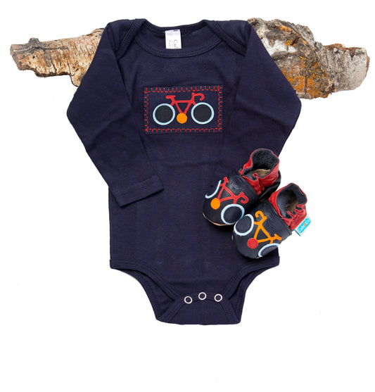 Le Tour Gift Set (navy onesie, shoes)